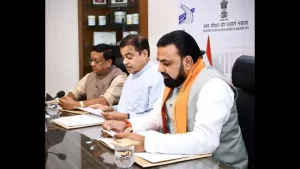 बिहार के मुख्यमंत्री ने गडकरी से ₹53,000 करोड़ की सड़क परियोजनाओं को जल्द मंज़ूरी देने का आग्रह किया।